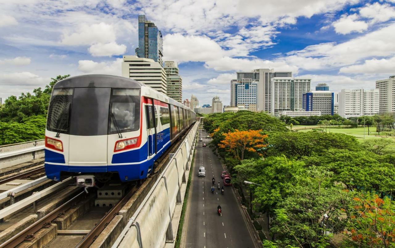 Отель Shama Lakeview Asoke Бангкок Экстерьер фото